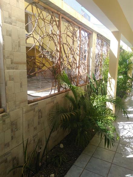 Palawan Hostel Порту-де-Галиньяш Экстерьер фото